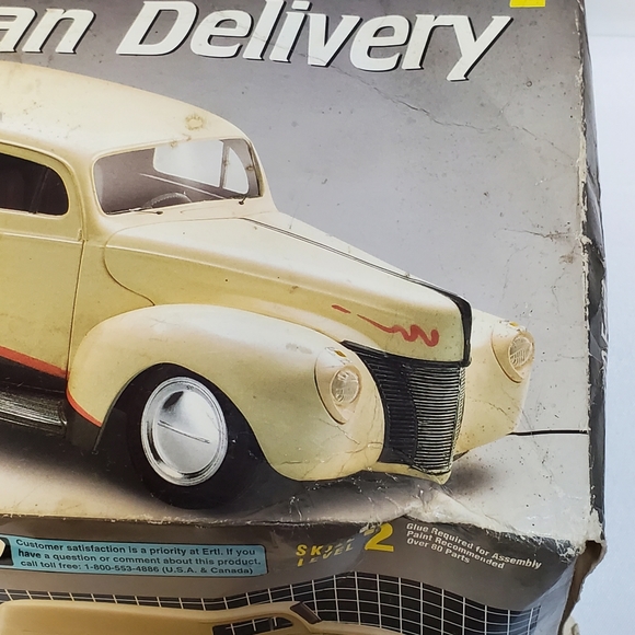 AMT Ertl 1940 Ford Sedan Delivery Model Kit #8215 Scale 1/25 SEALED BOX NEW. - Picture 5 of 14